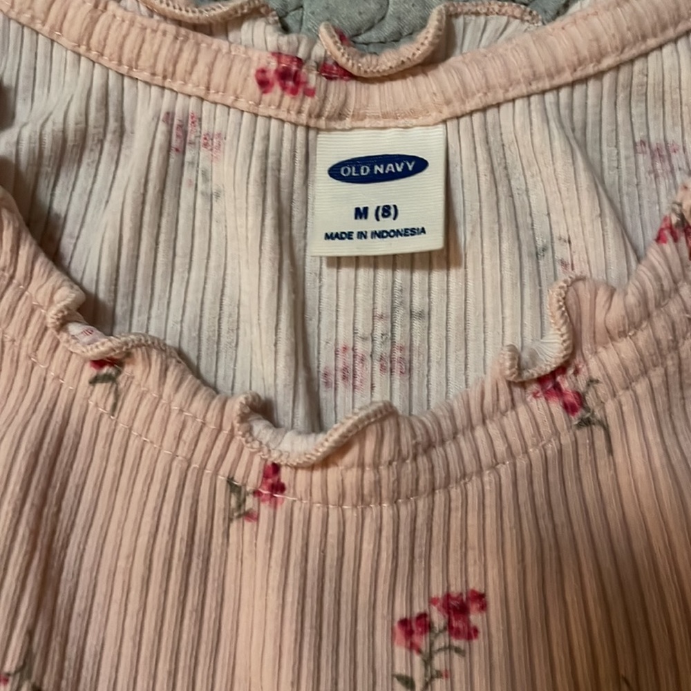 Old Navy girls 3 assorted t shirts size M (8). - Picture 10 of 10